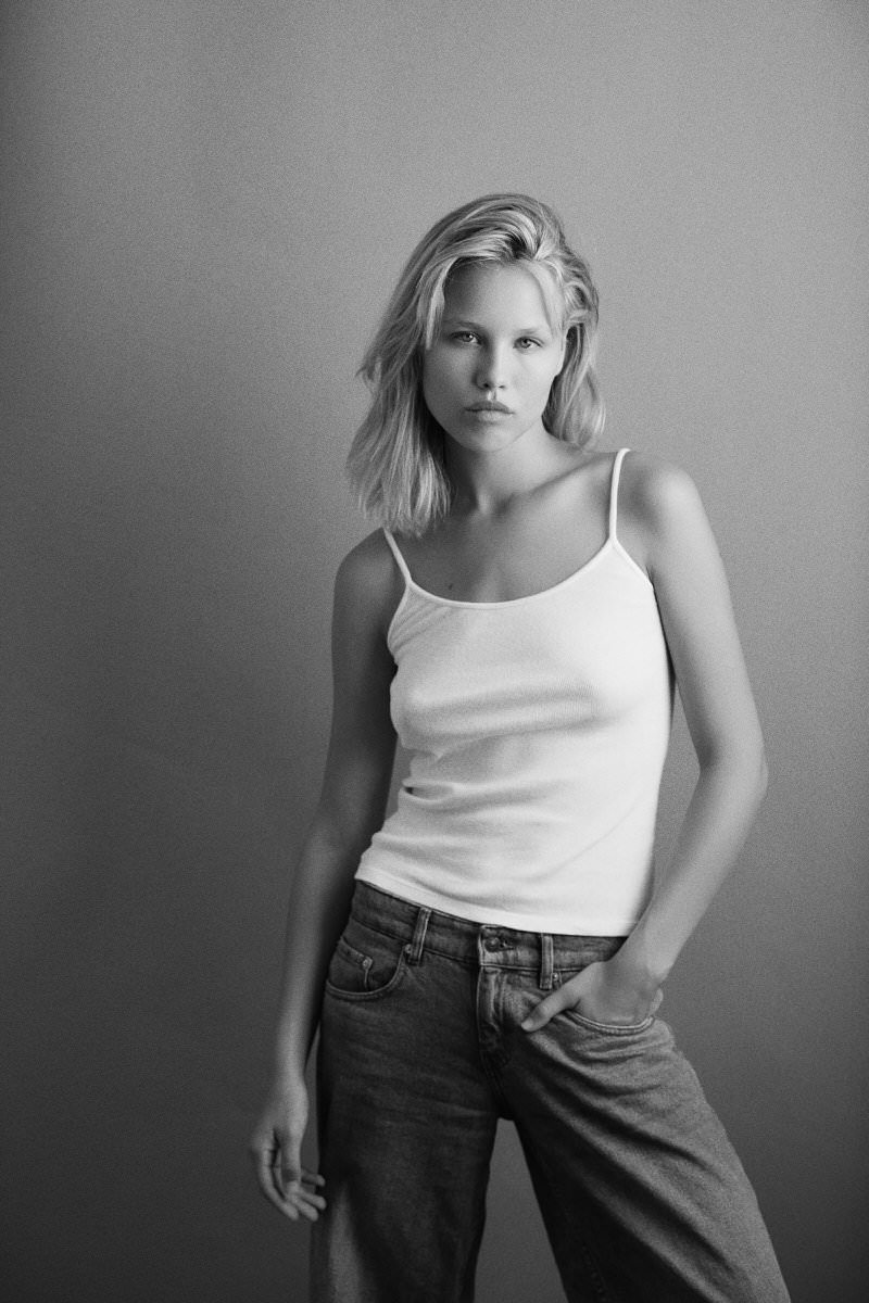 Studio go-see: GigiBurk model 7