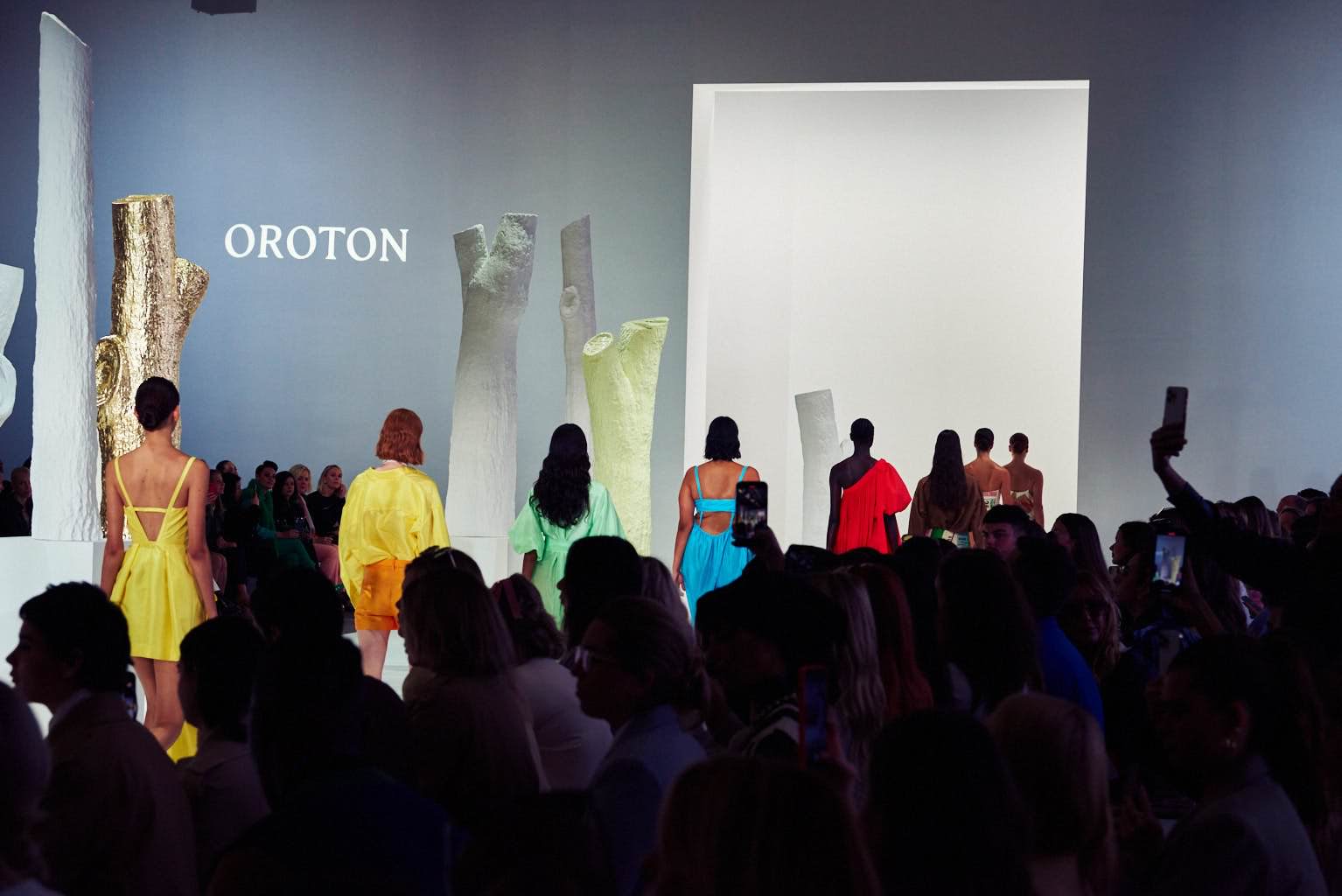 AAFW x GrittyPRETTY x Redken by Dave Blake (look 082)