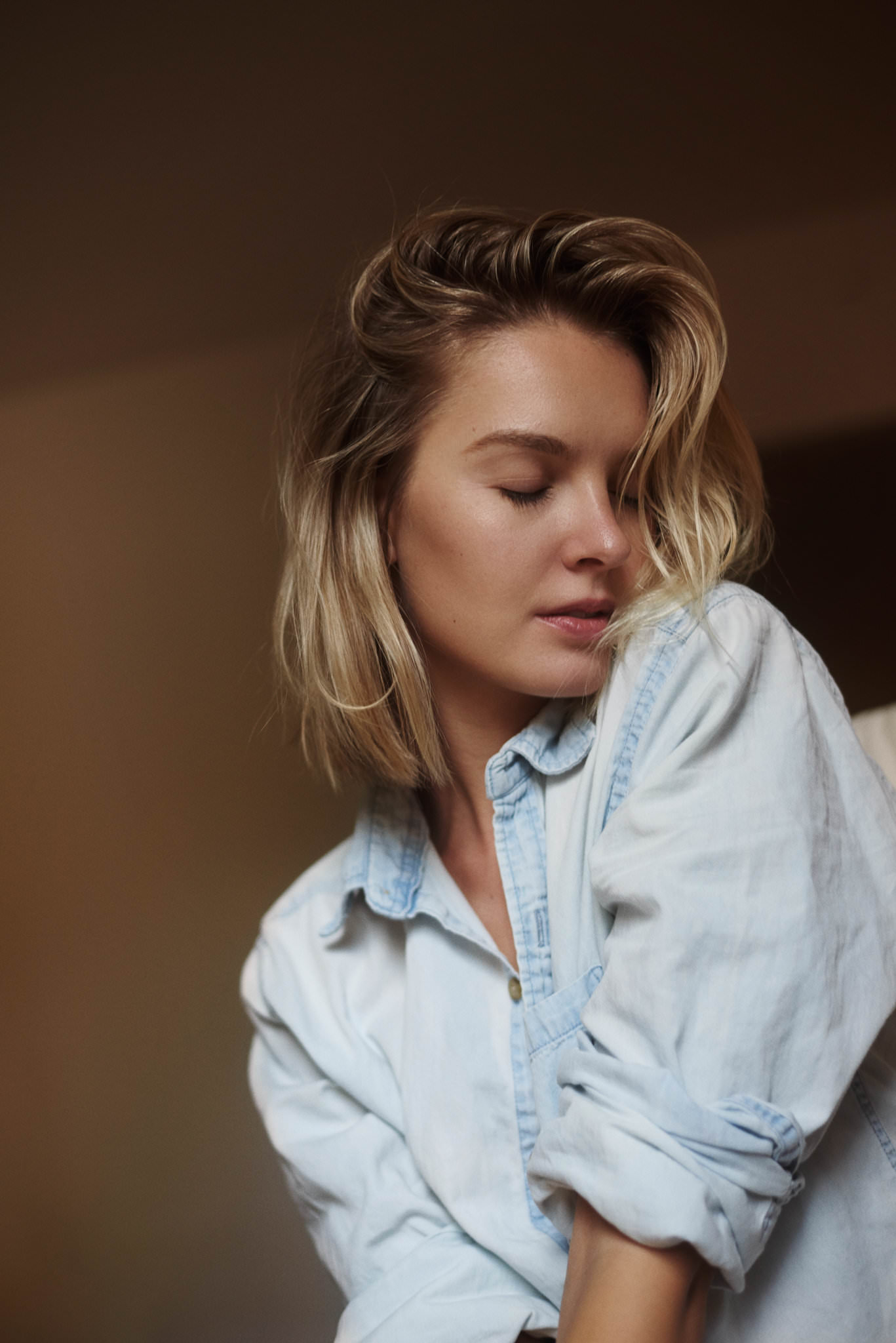 Ana Kondratjeva portrait by Dave Blake (look 04)