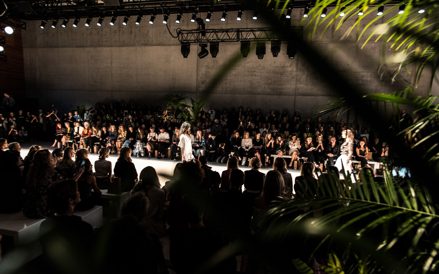 Hansen & Gretel, lush sets.