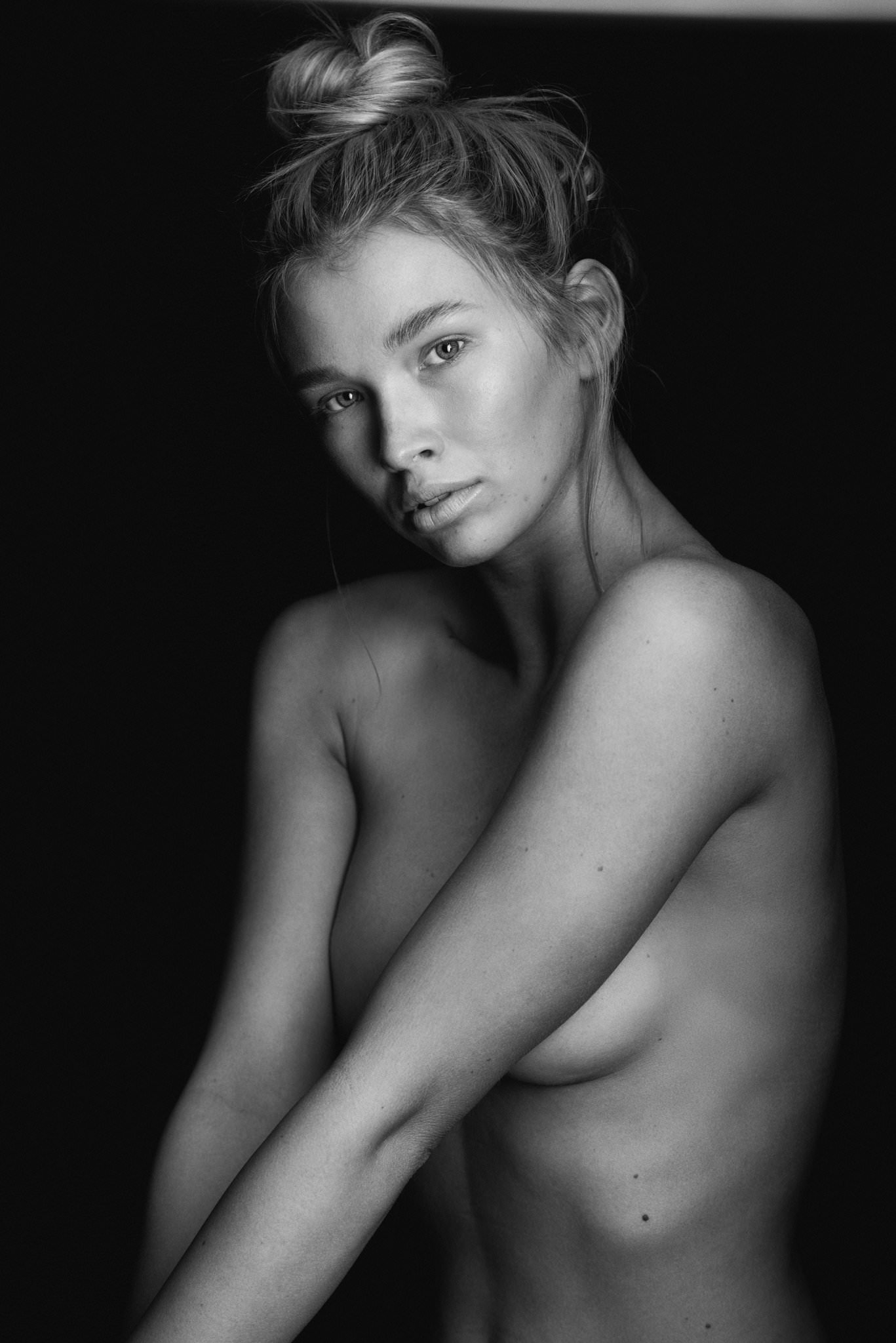 Karla Bodycote portrait from Raw Series by Dave Blake (look 01)