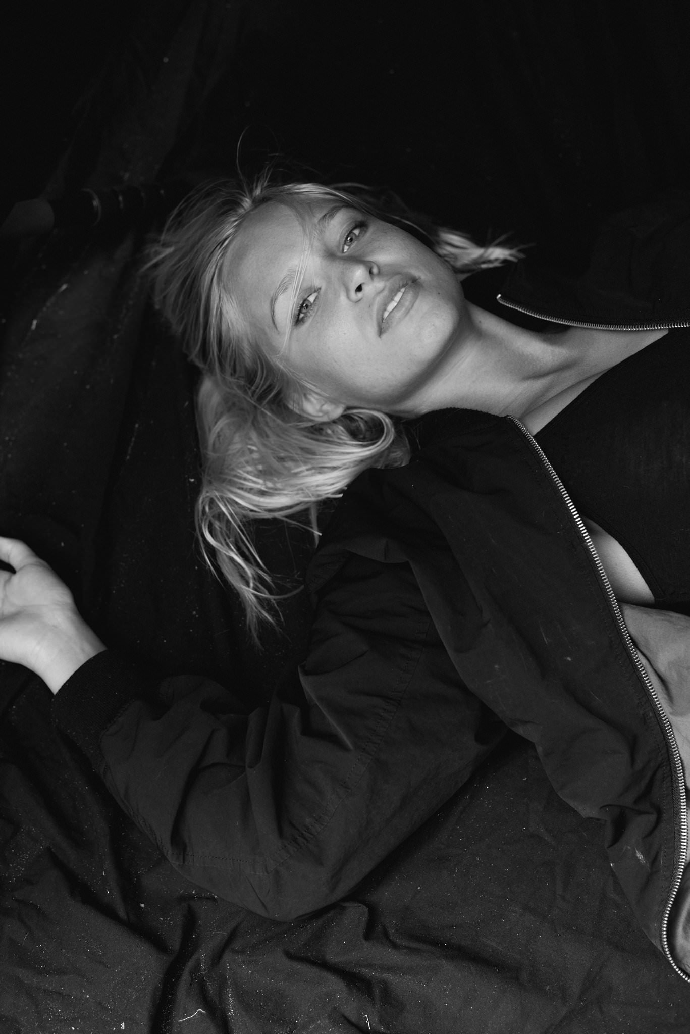 Kate portrait by Dave Blake (look 01)