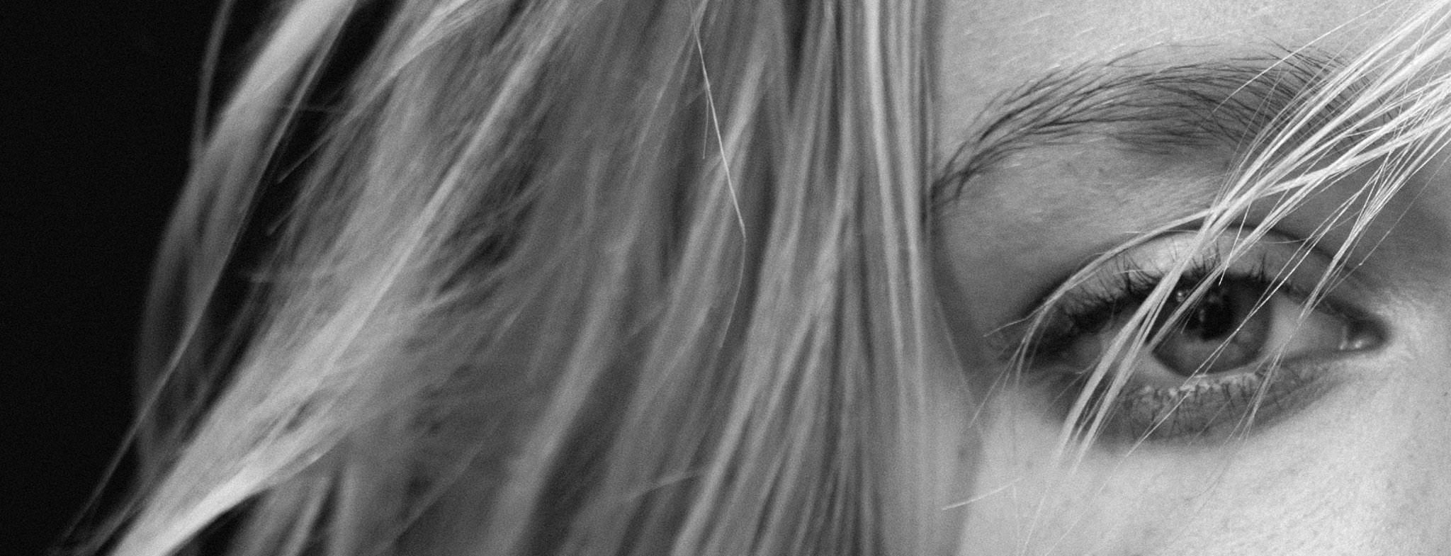 Kate portrait by Dave Blake (look 07)