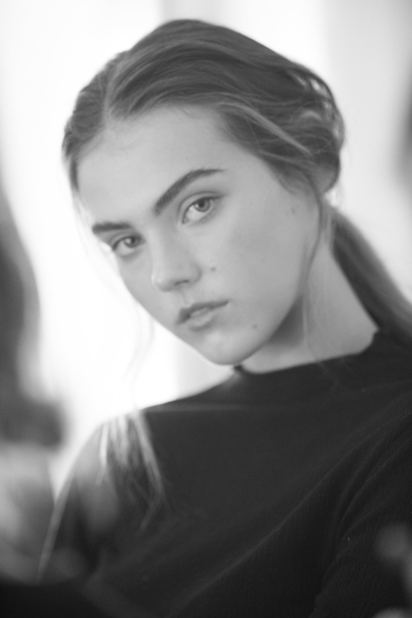 Lee Mathews Resort '19 backstage beauty by Dave Blake (look 04)