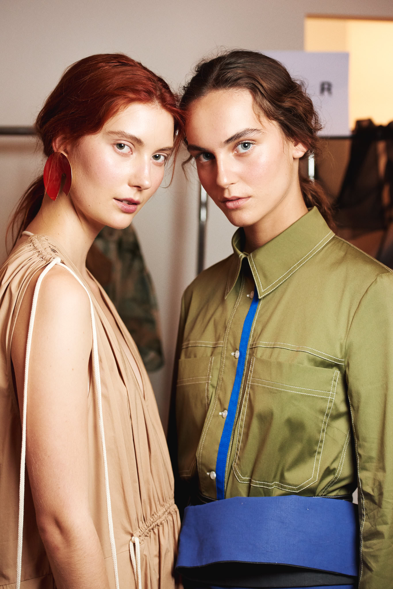 Lee Mathews Resort '19 backstage beauty by Dave Blake (look 06)