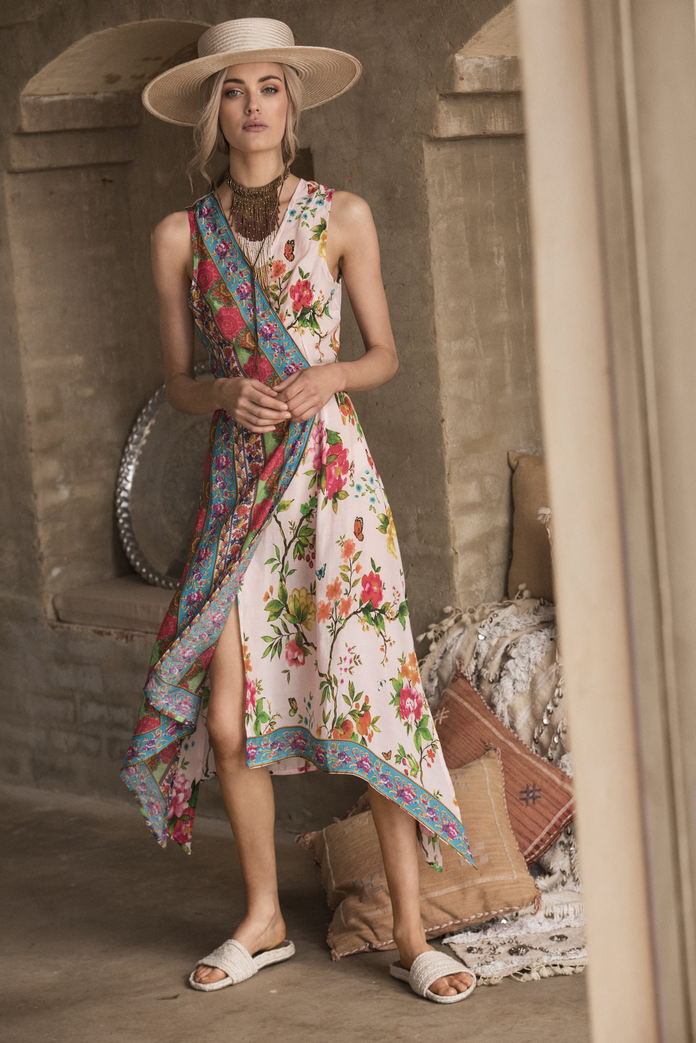 Ruby Yaya R19 at Villa Rustica by Dave Blake (look 06)