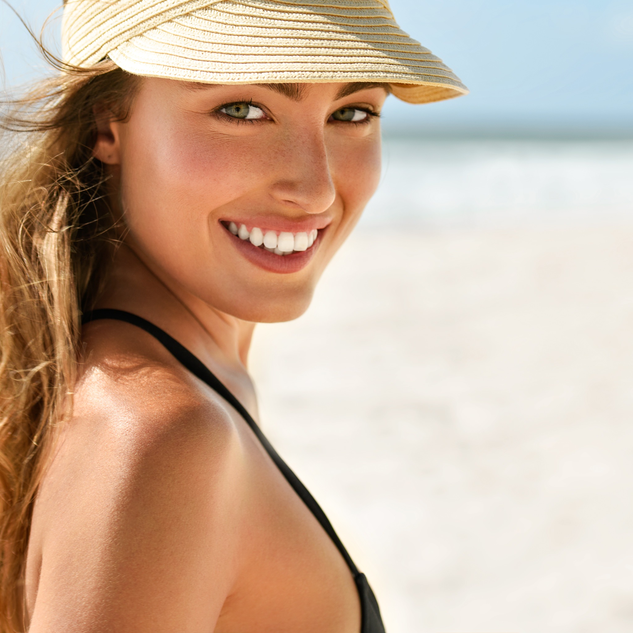 Sand & Sky campaign by Dave Blake (look 01)