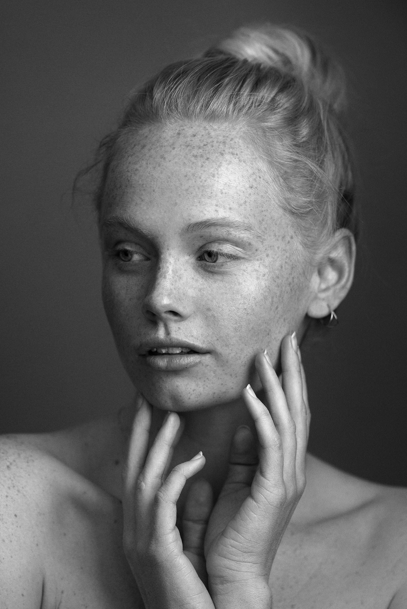 Elle McNamara beauty portrait by Dave Blake (look 02)