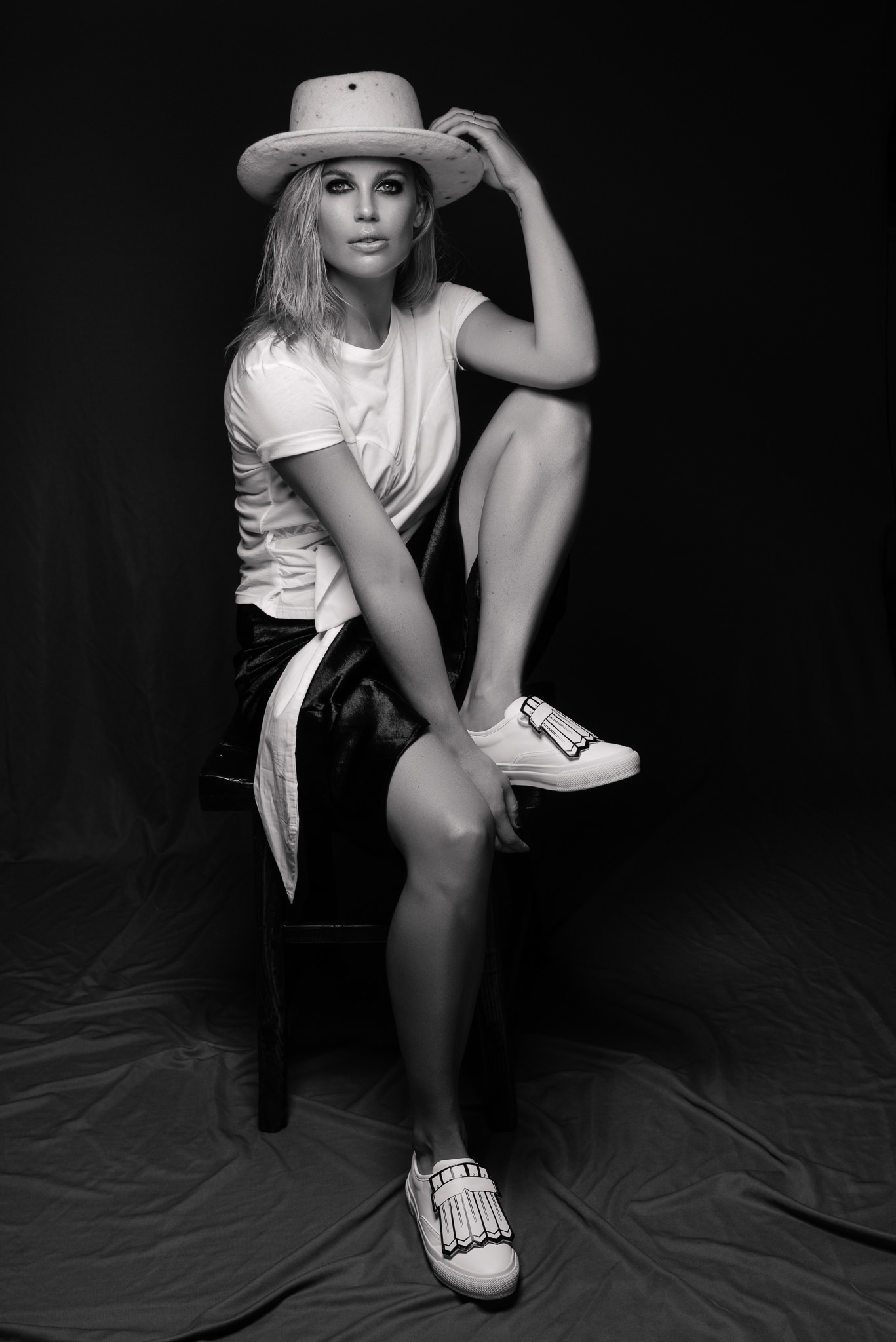 Susie Collins portrait by Dave Blake (look 05)