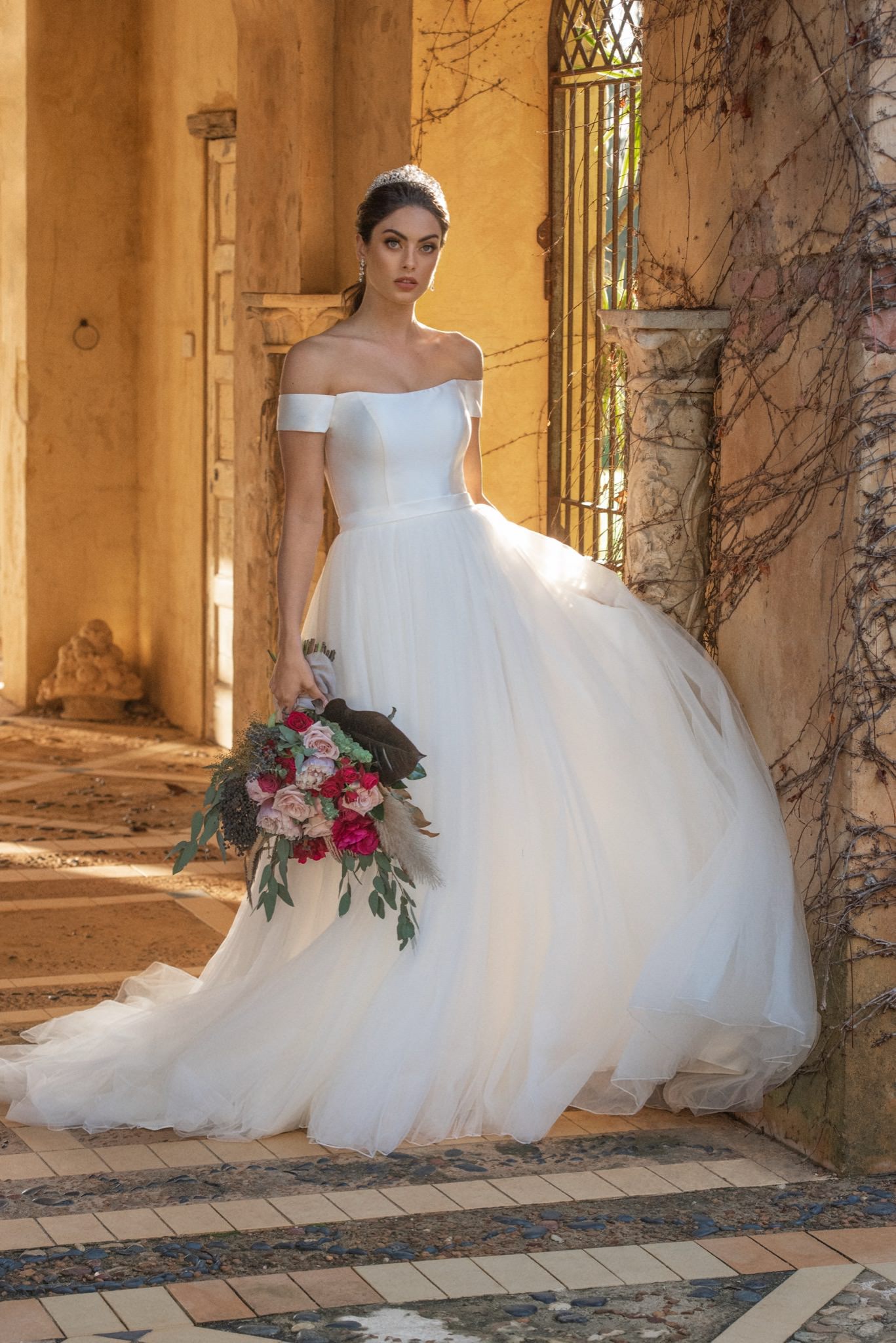 Tania Olsen Designs C'20 by Dave Blake (look 007)